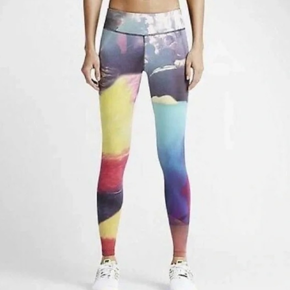 Nike Pants - NIKE ForeveRun Epic Lux Tights in Lava Print - NWOT